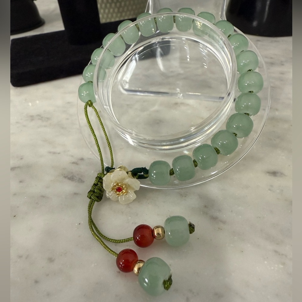 Adjustable Resin & Glass Flower Bracelet